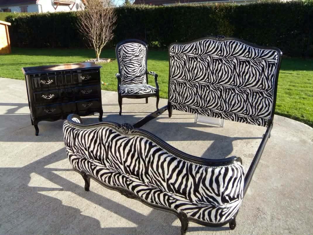 Ensemble de mobilier rénové par Stephcréa